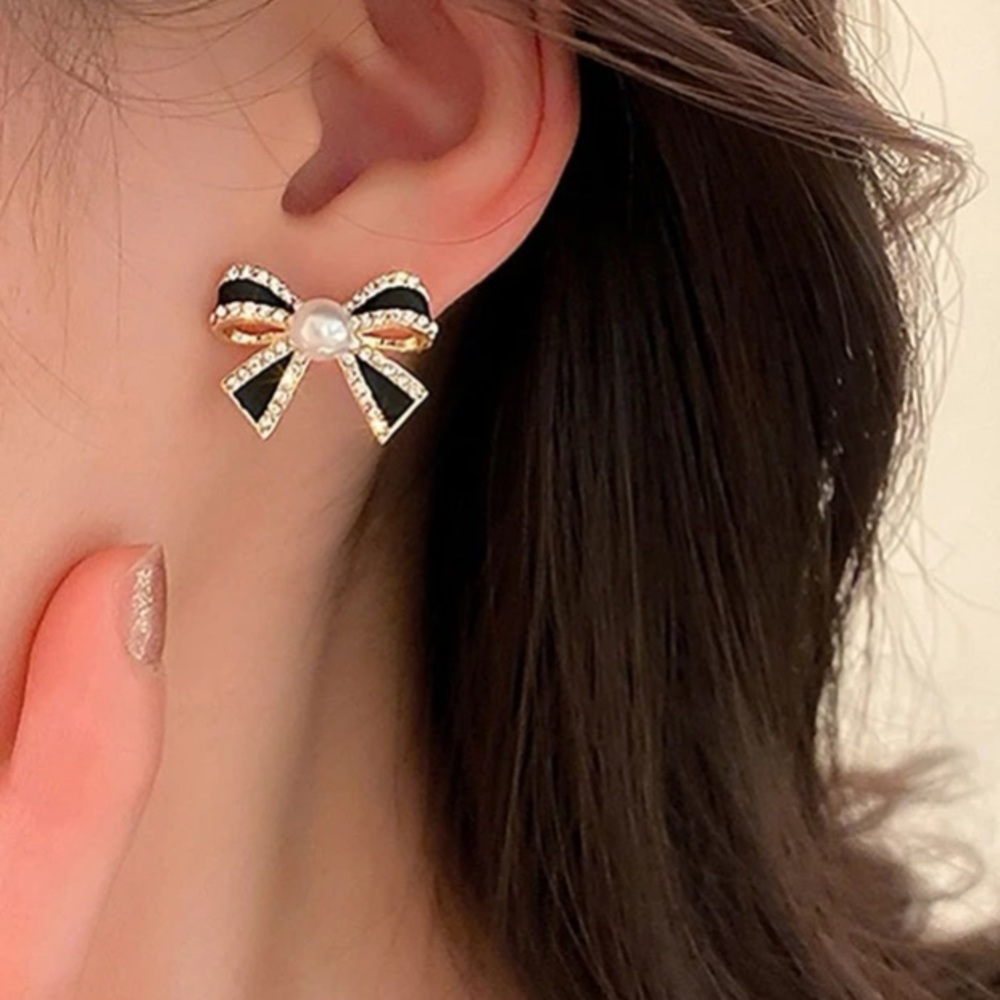 🆕 Gold, Pearl & Crystal Bow Earrings!!!!  Brand New!!!